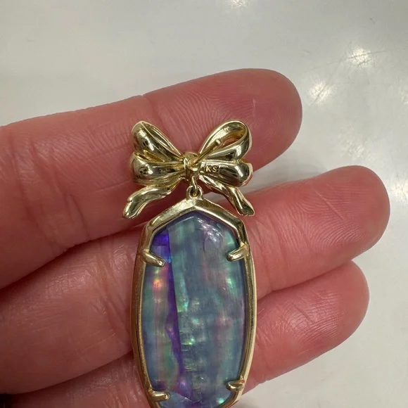 Stunning Authentic KENDRA SCOTT Gold and Iridescent Earrings - Picture 3 of 5